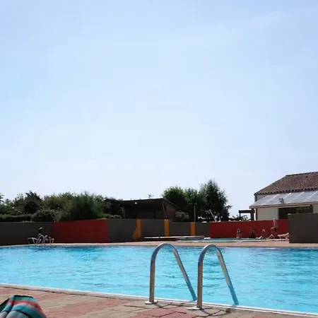 Camping A La Villeneuve-en-Retz